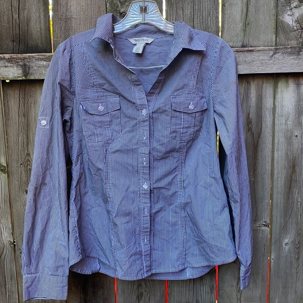 White House Black Market Button down top sz. 6